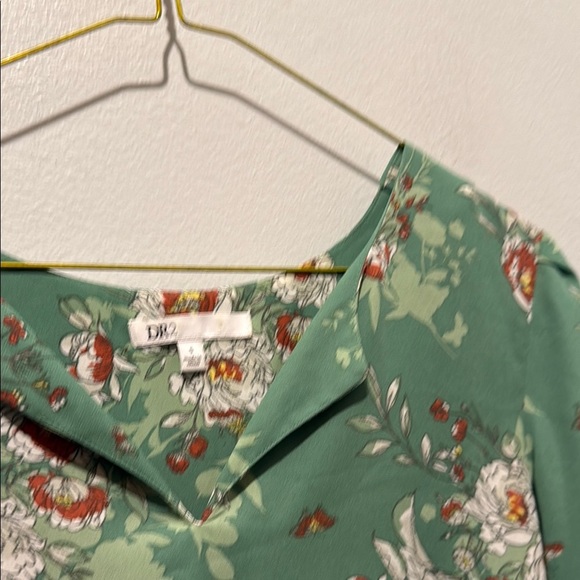 DR2 Small Green Floral Blouse with Cuffed Sleeves and Notched Collar - Picture 3 of 7